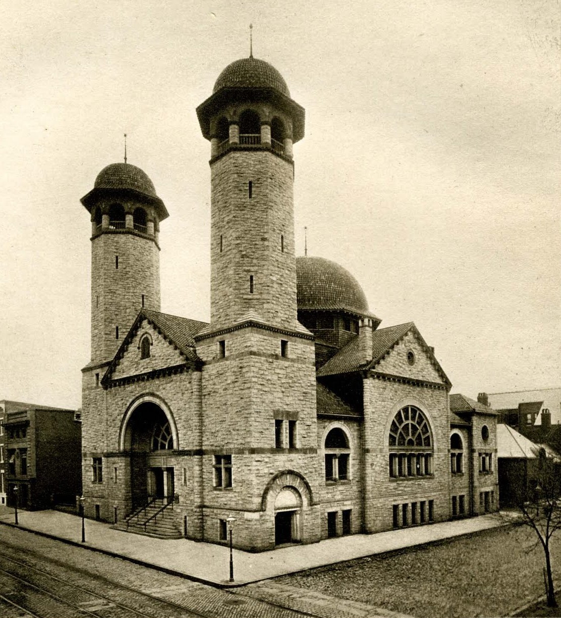 Baltimore Hebrew Congregation Synagogue built at 1901 Madison Avenue in 1890. Courtesy Jewish Museum of Maryland.